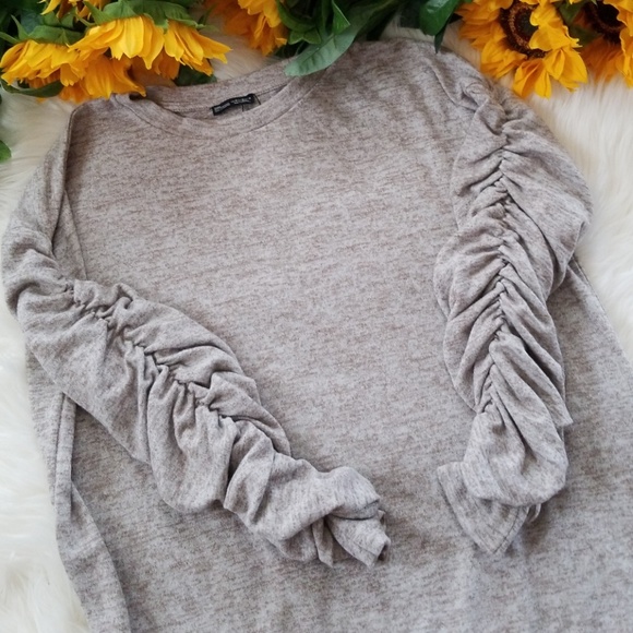 Zara Mini dress with gathered sleeves - Picture 3 of 5